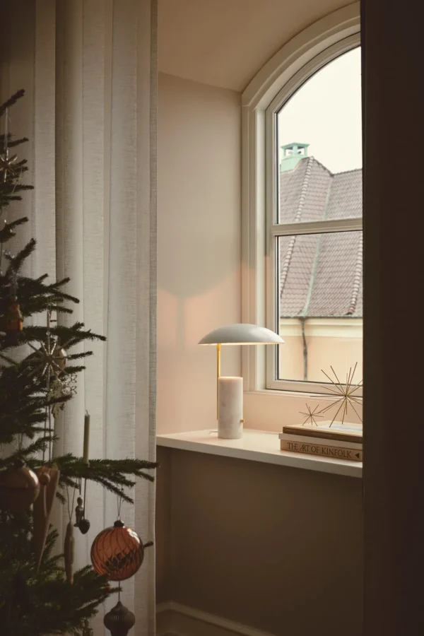 Lampa stołowa Nordlux Mademoiselles Biały