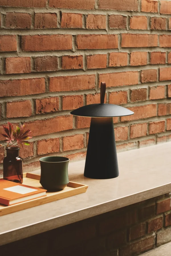 Lampa przenośna Ara To-Go 2 Czarny
